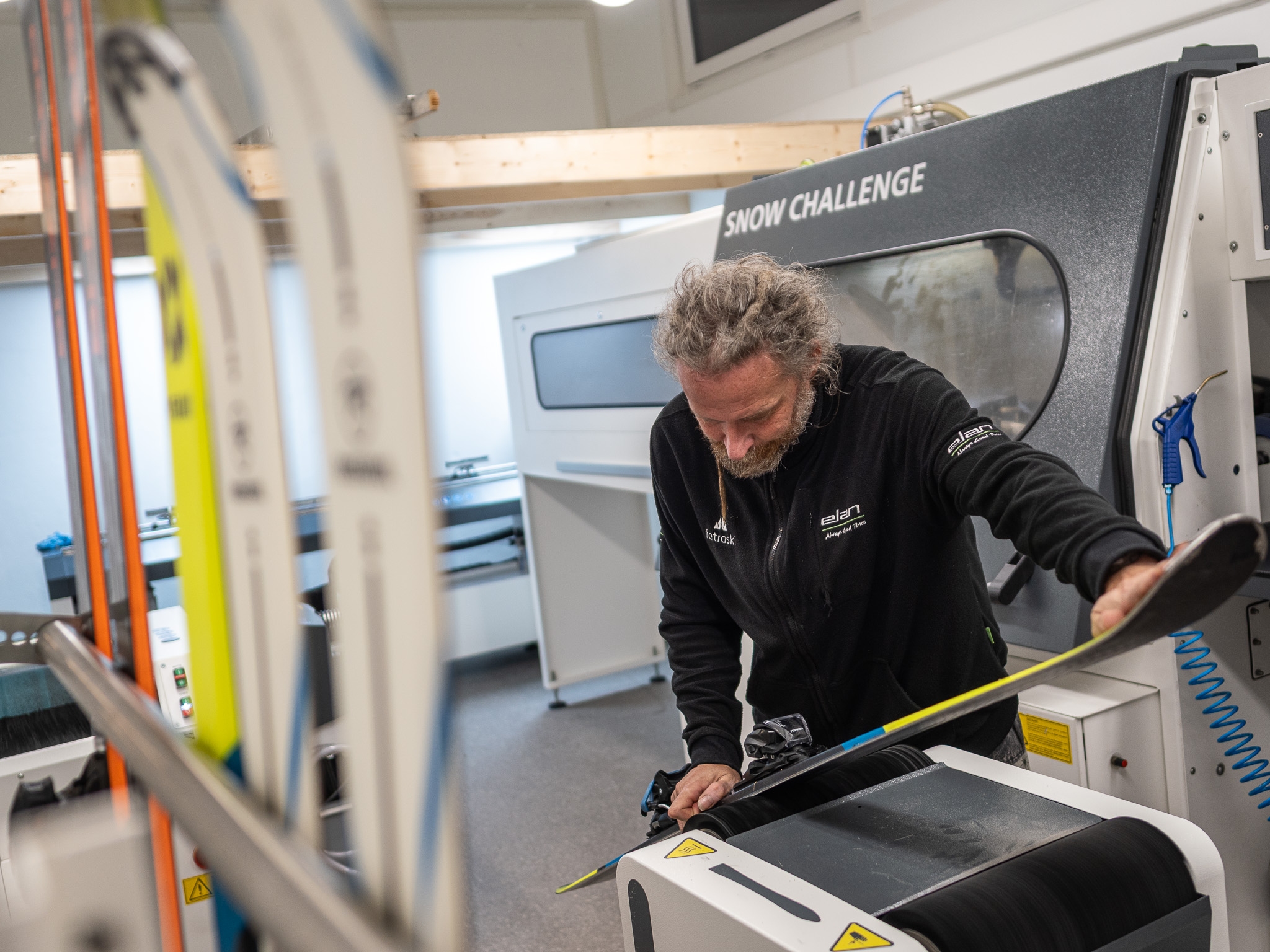 MONTANA RACE WAXER – leštenie